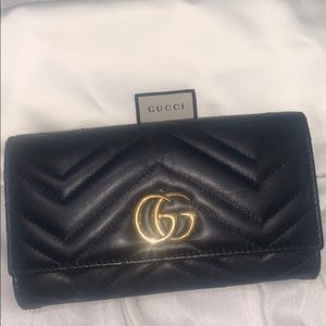GG Marmont Continental wallet